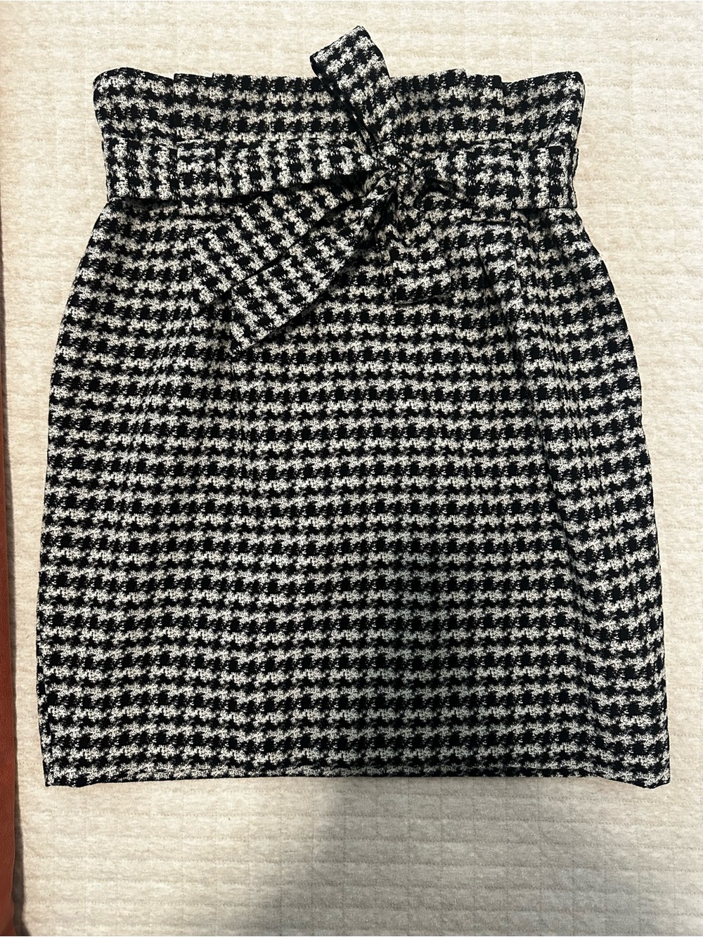 Express Houndstooth Paperbag Waist Skirt - Black & White